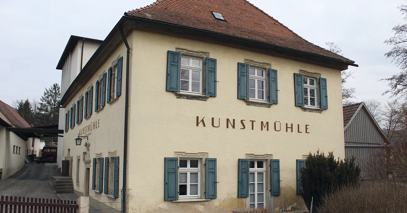 bayerische-landesstiftung-2025-headerbild-1300x680px-oberfranken