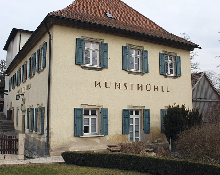 bayerische-landesstiftung-2025-slider-regionen-716x570px-oberfranken